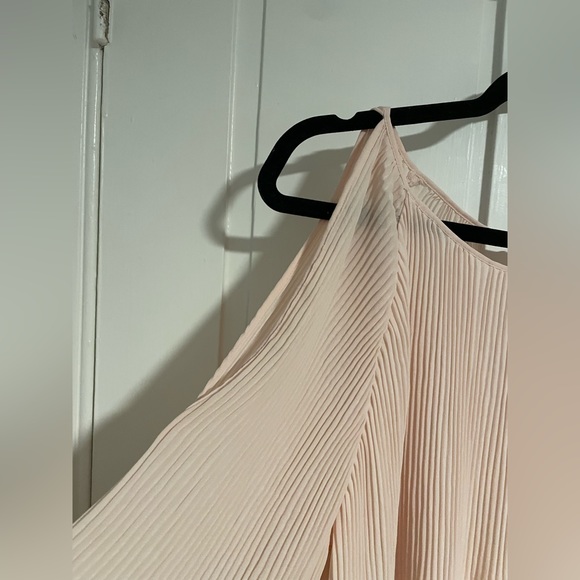 ASTR the label light pink pleated long sleeve top - Picture 3 of 8